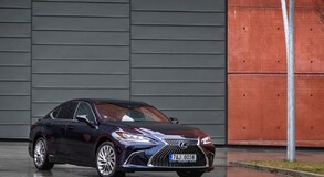 Lexus ES300 - local